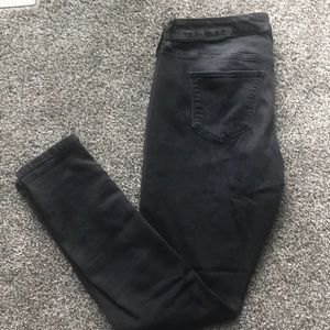 5/$25 Universal thread mid rise skinny sz 6